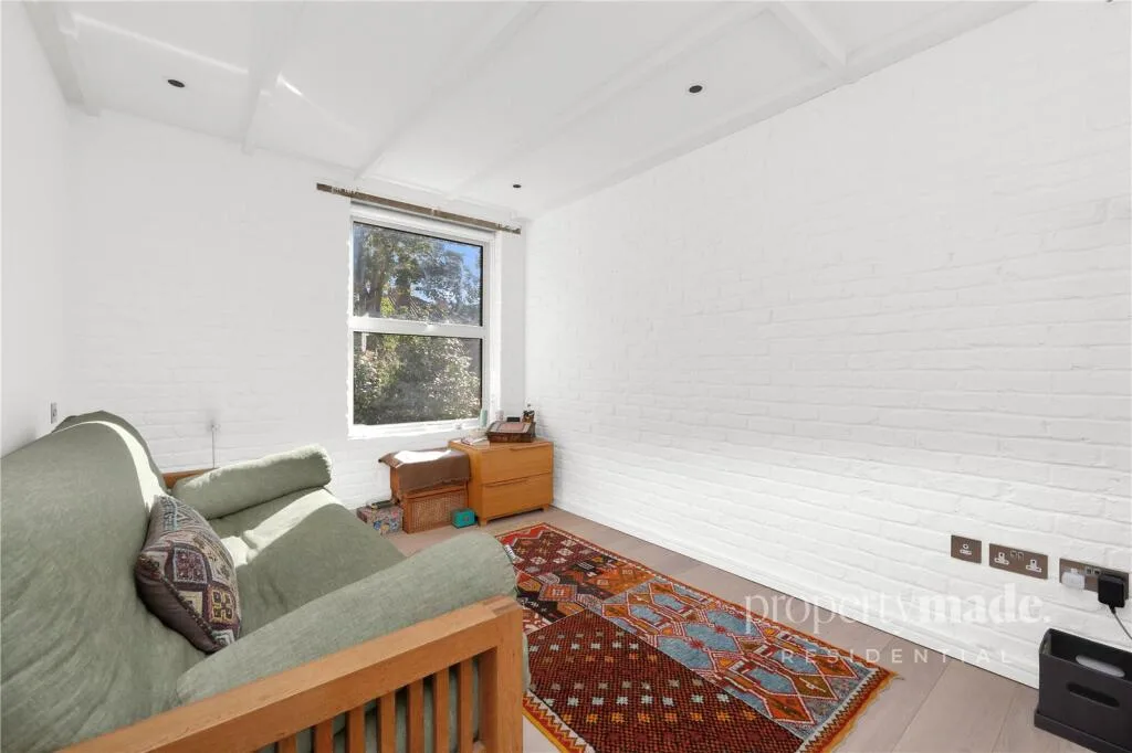 2 bedroom detached house for rent