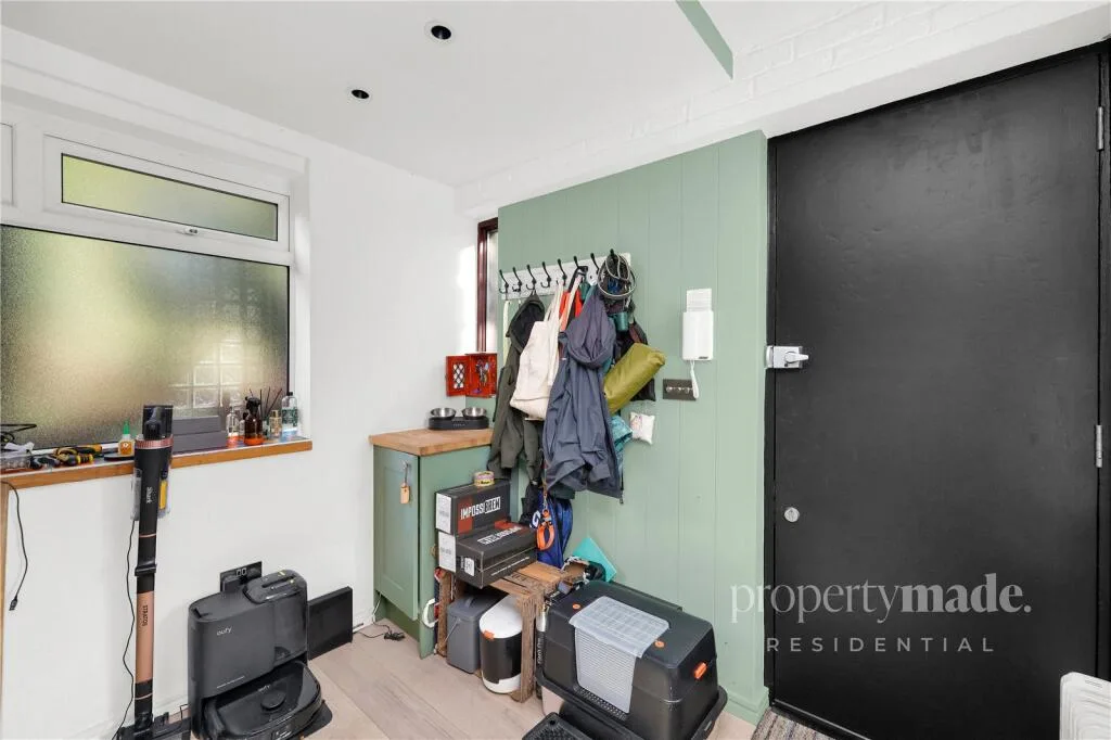 2 bedroom detached house for rent