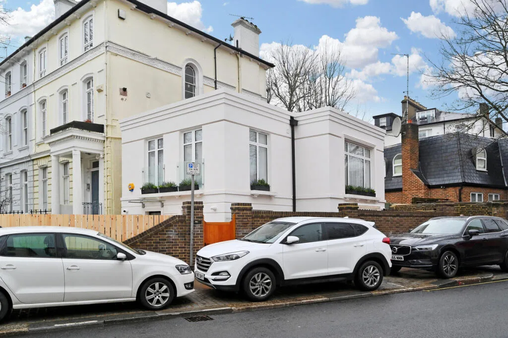 4 bedroom detached house for rent