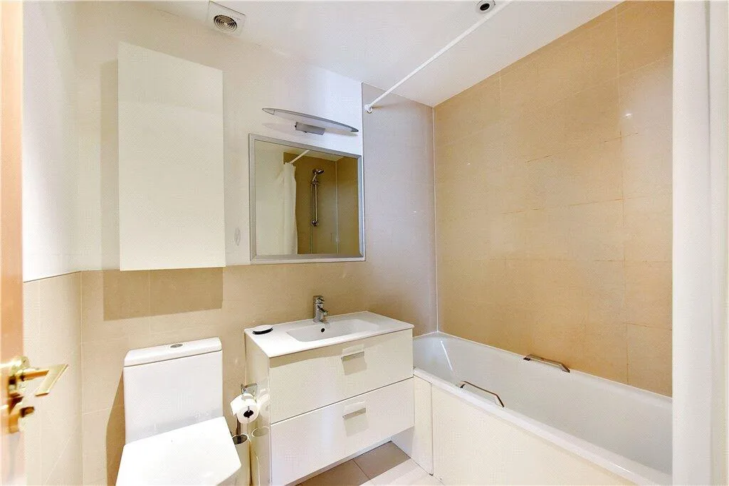 2 bedroom end of terrace house for rent