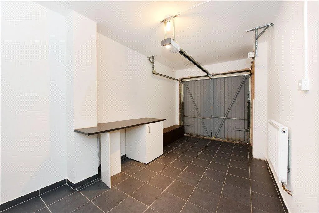 2 bedroom end of terrace house for rent