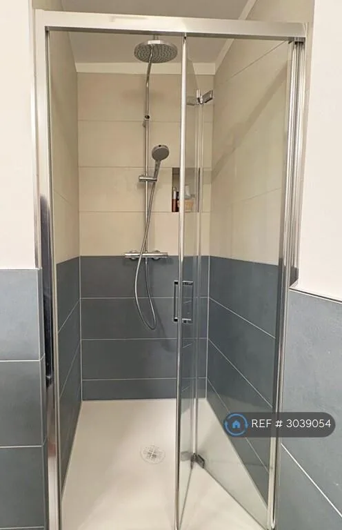 3 bedroom maisonette for rent