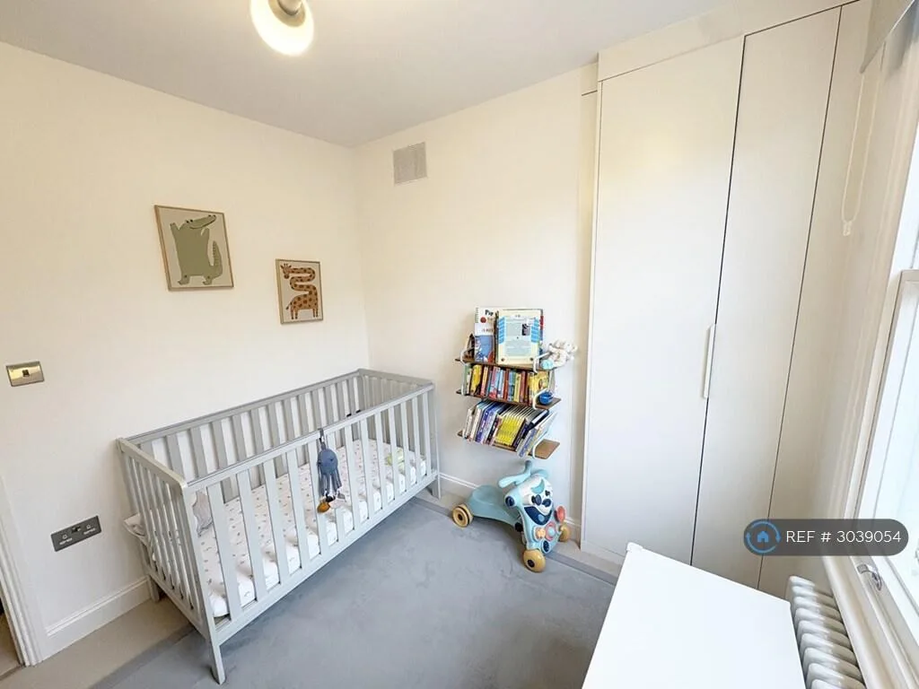 3 bedroom maisonette for rent