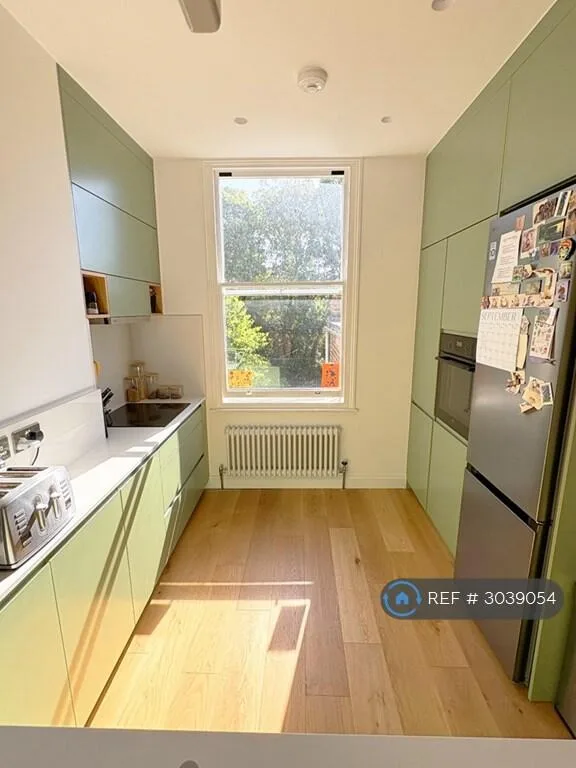 3 bedroom maisonette for rent