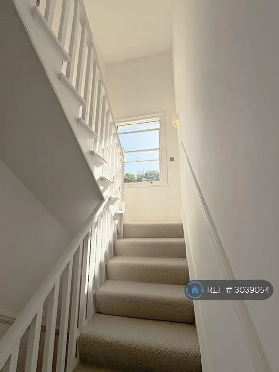 3 bedroom maisonette for rent