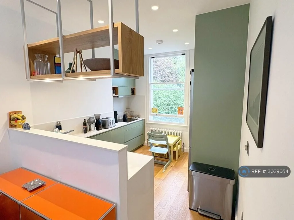 3 bedroom maisonette for rent