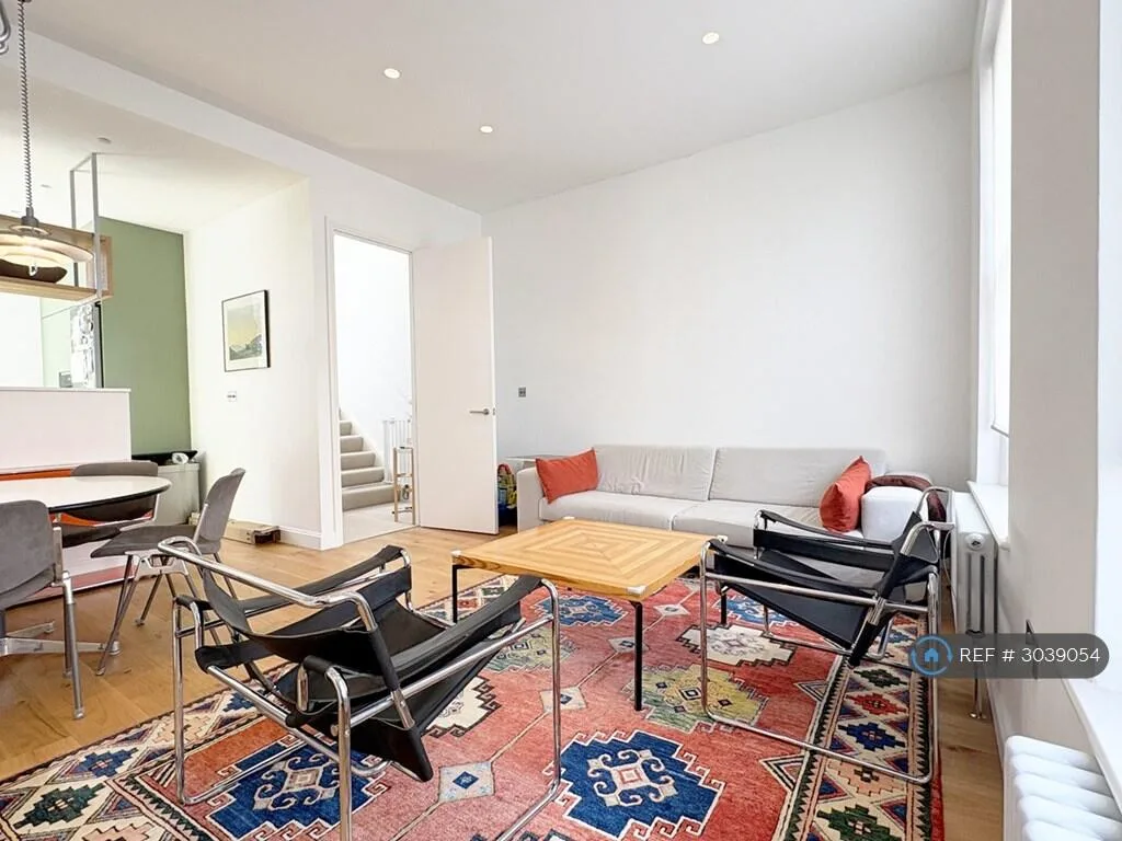 3 bedroom maisonette for rent