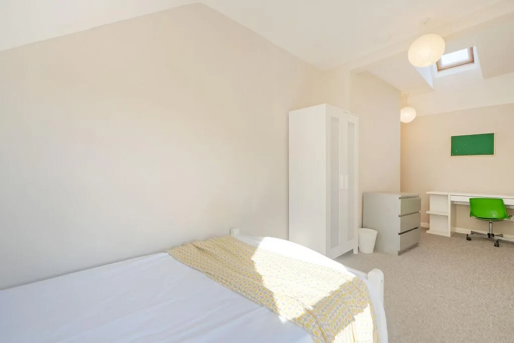6 bedroom flat for rent