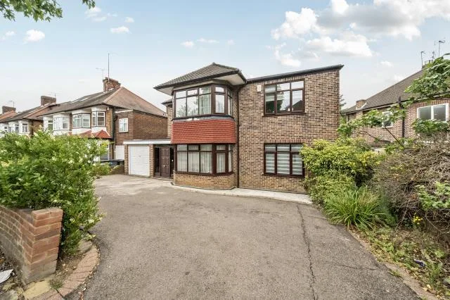 4 bedroom detached house for rent