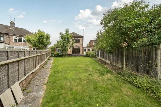 4 bedroom detached house for rent