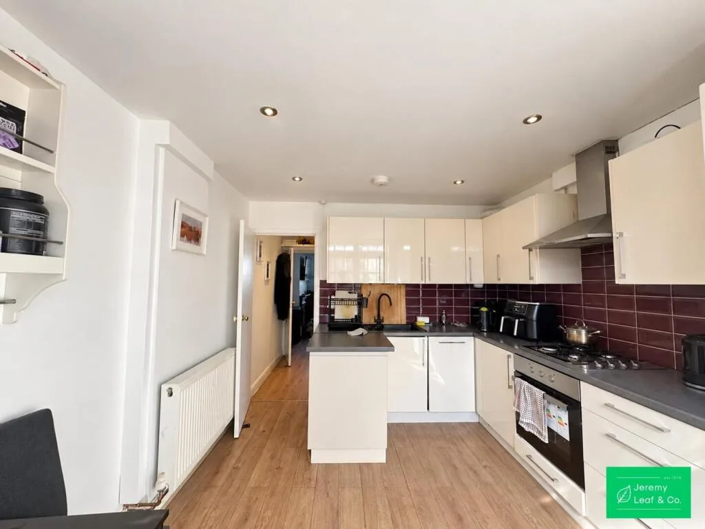 2 bedroom cottage for rent