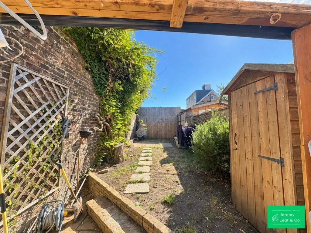 2 bedroom cottage for rent