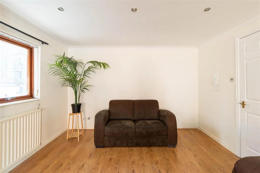 2 bedroom property for rent