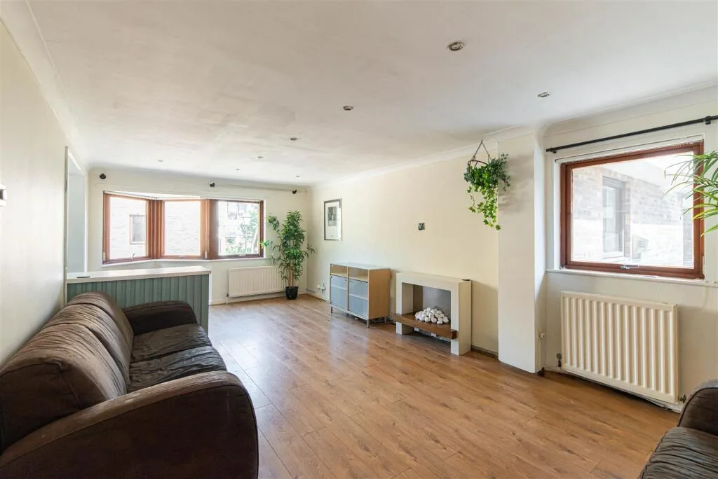 2 bedroom property for rent