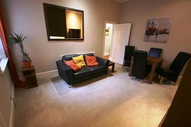 2 bedroom ground floor flat for rent