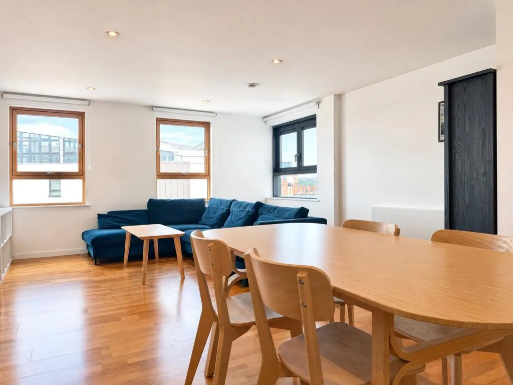 2 bedroom penthouse for rent