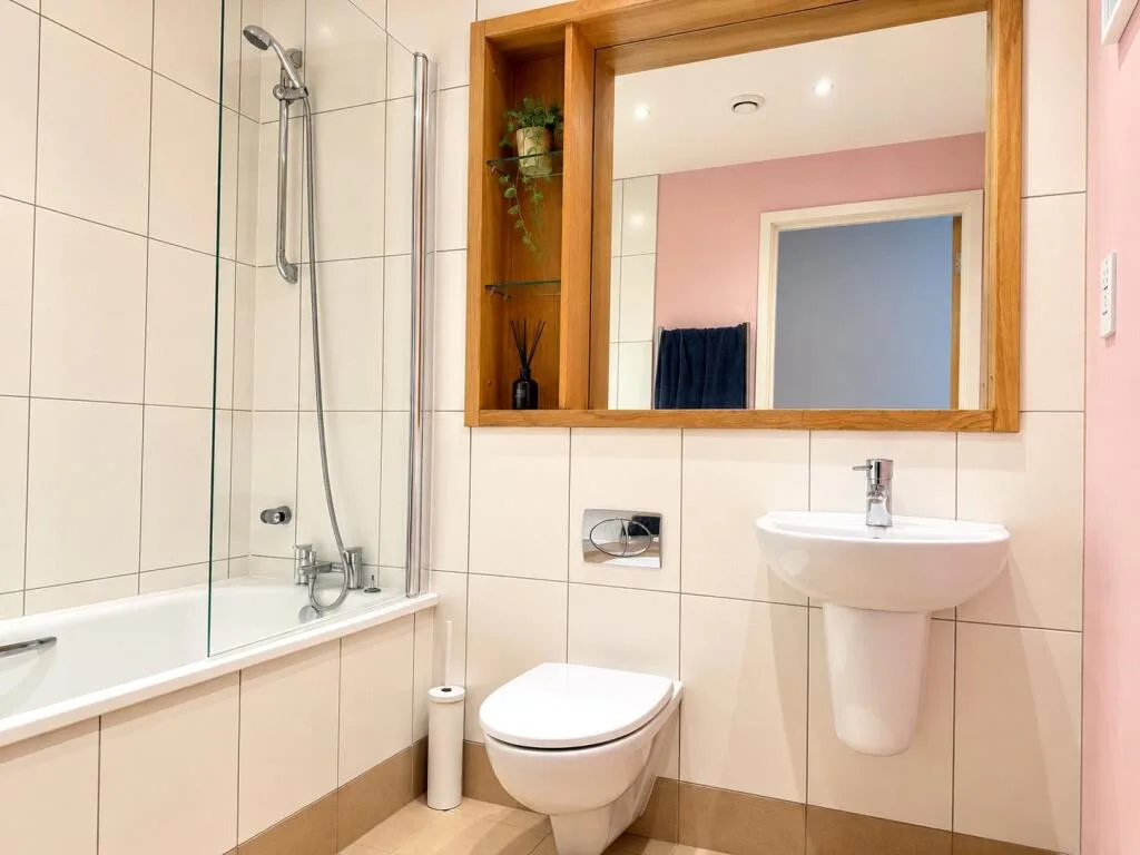 2 bedroom penthouse for rent
