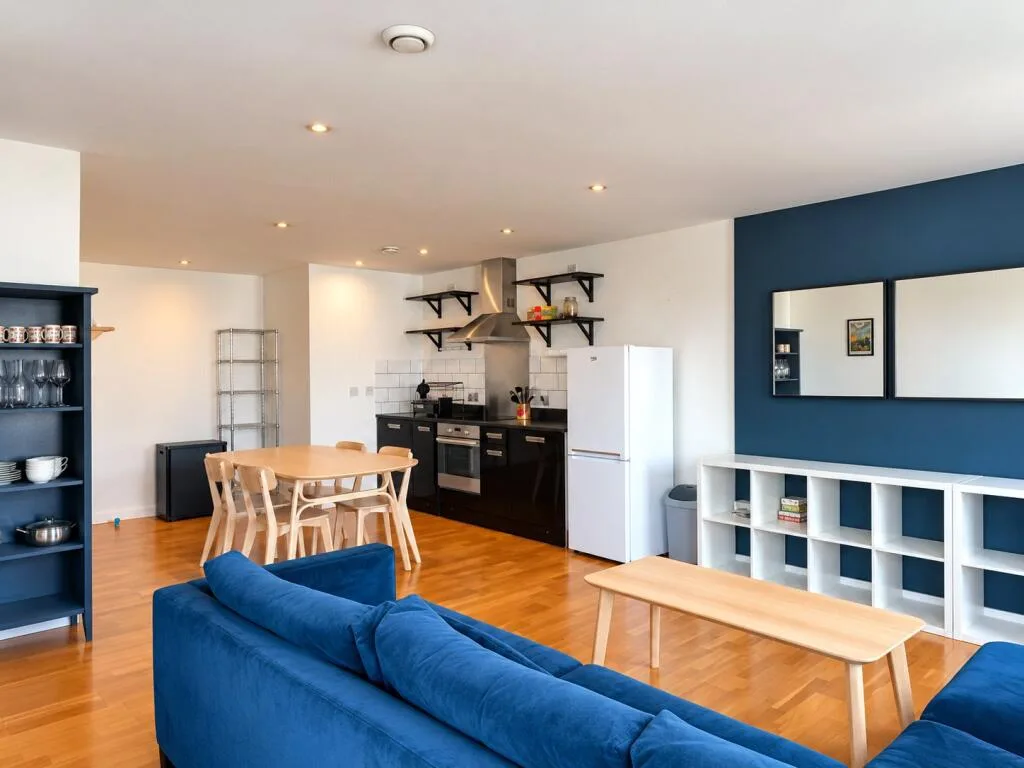 2 bedroom penthouse for rent