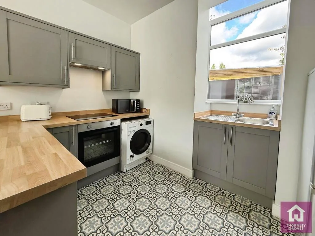 2 bedroom semi-detached house for rent