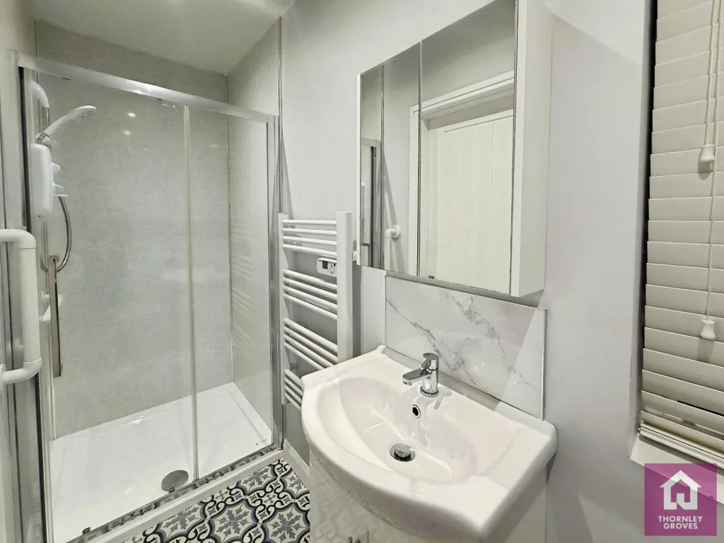 2 bedroom semi-detached house for rent