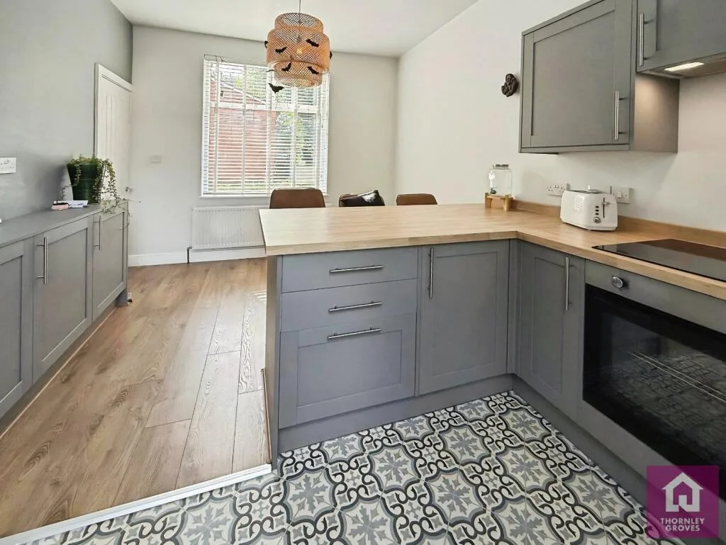2 bedroom semi-detached house for rent