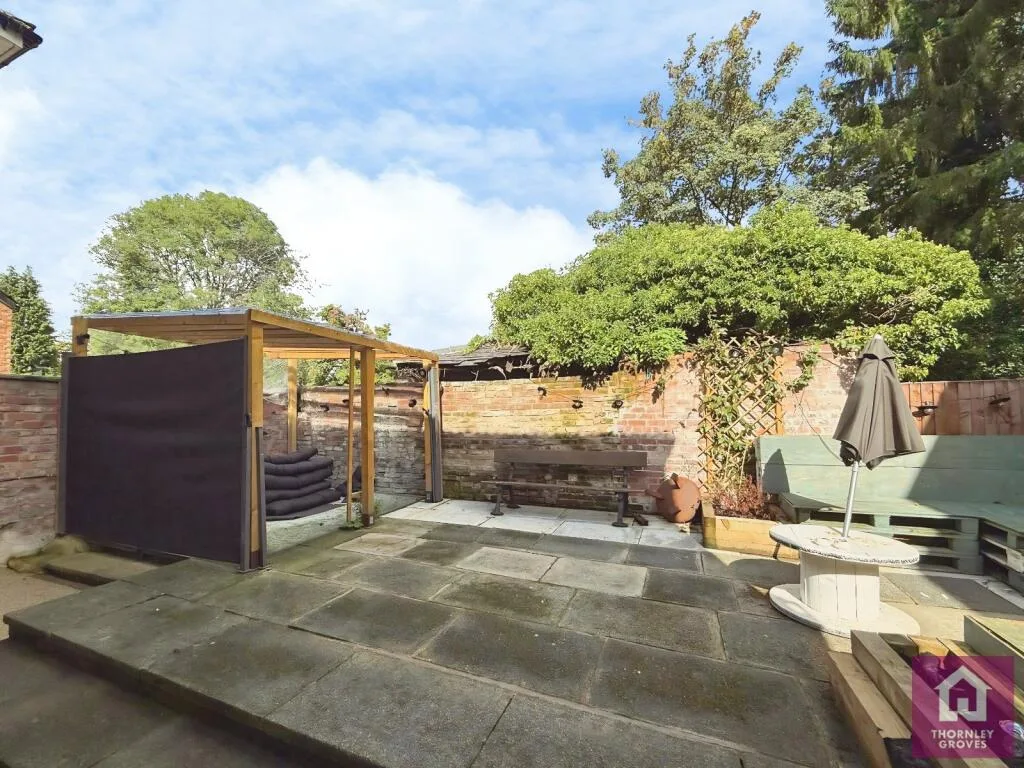 2 bedroom semi-detached house for rent