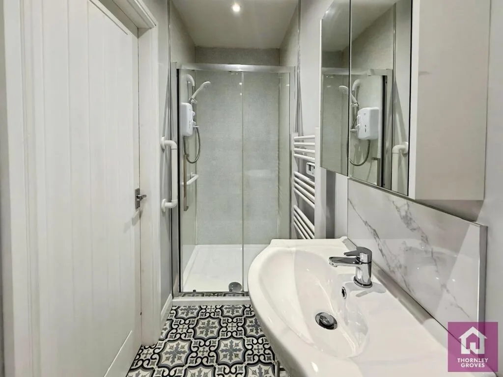 2 bedroom semi-detached house for rent