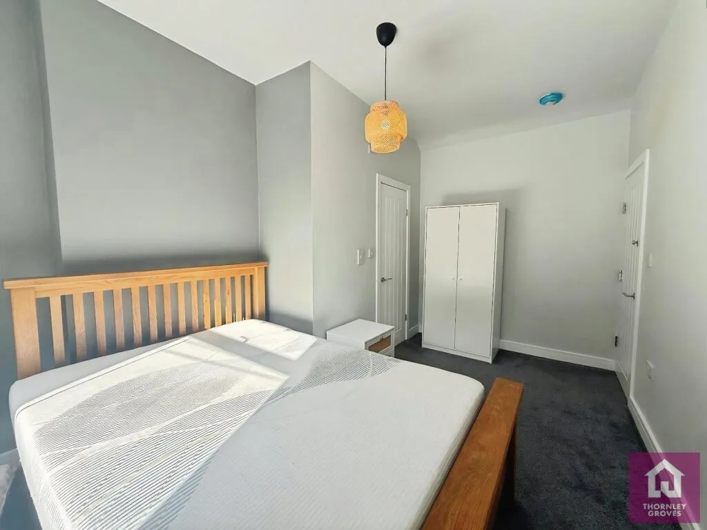 2 bedroom semi-detached house for rent