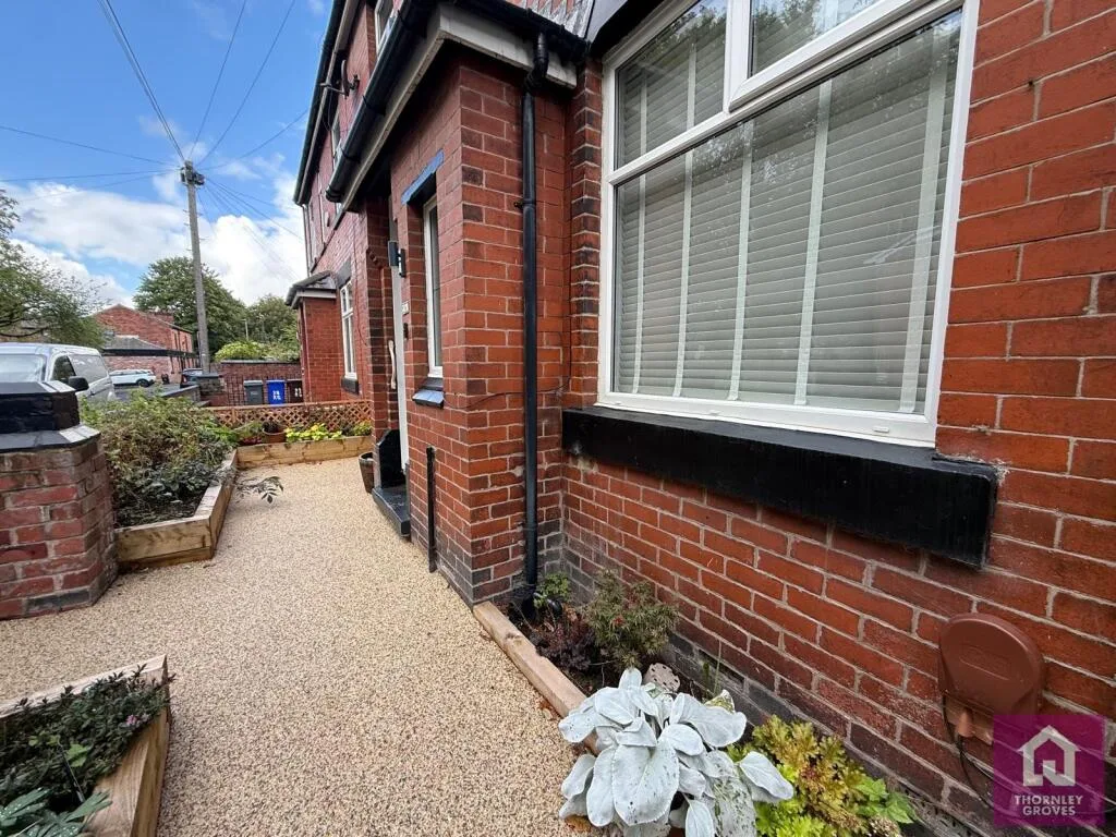 2 bedroom semi-detached house for rent