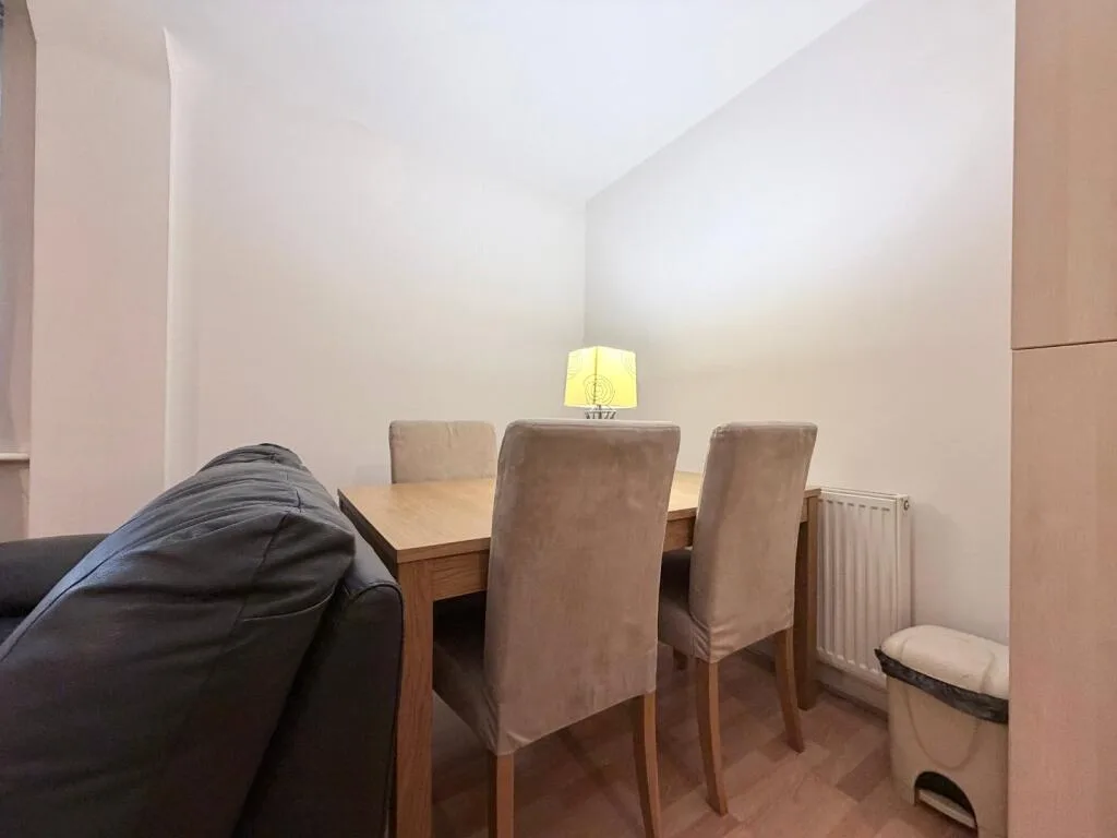 2 bedroom penthouse for rent