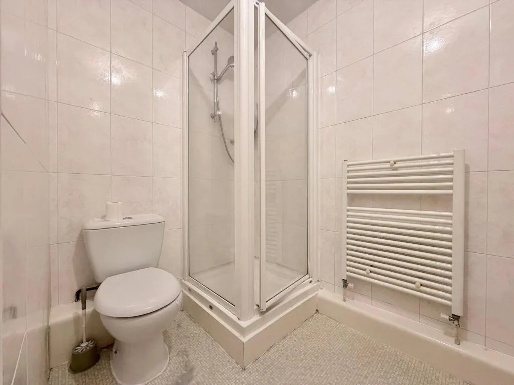 2 bedroom penthouse for rent