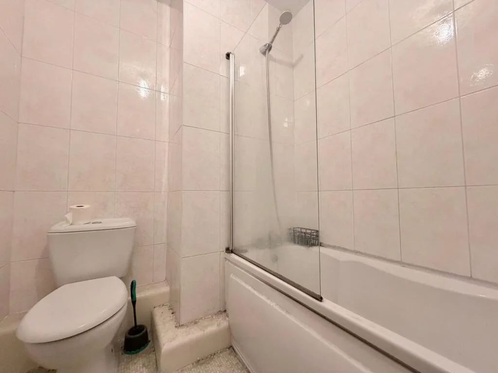 2 bedroom penthouse for rent