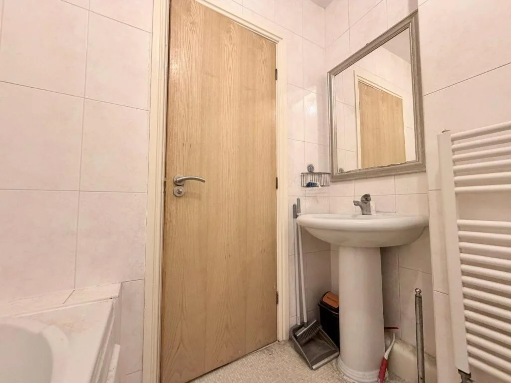 2 bedroom penthouse for rent