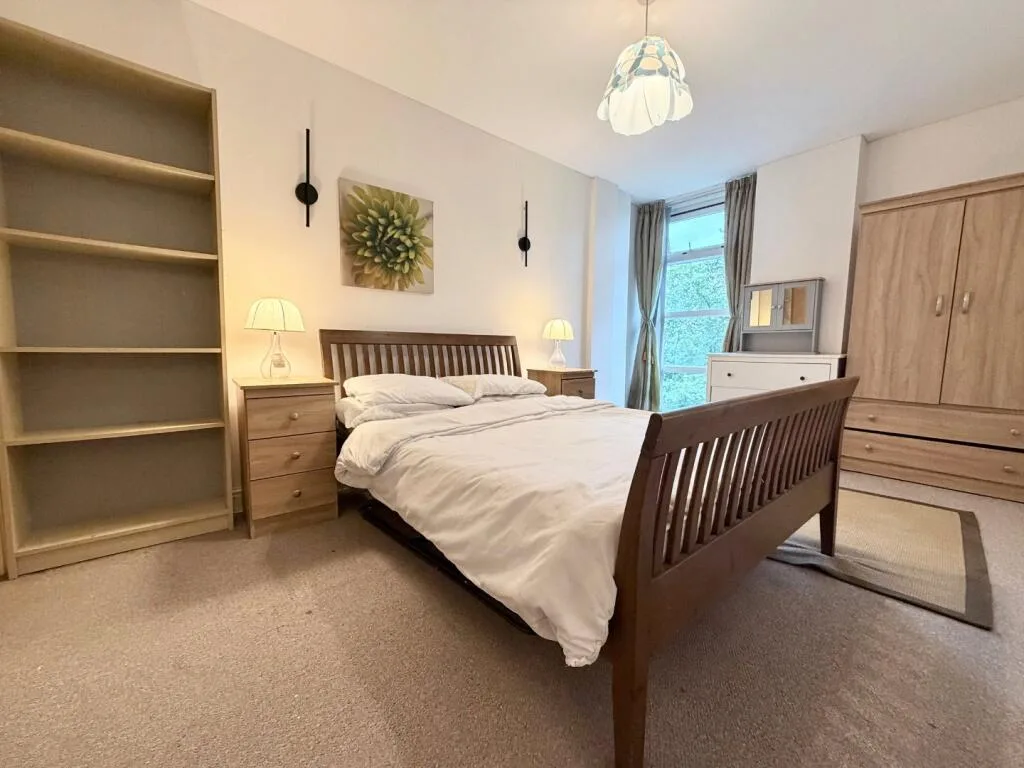 2 bedroom penthouse for rent