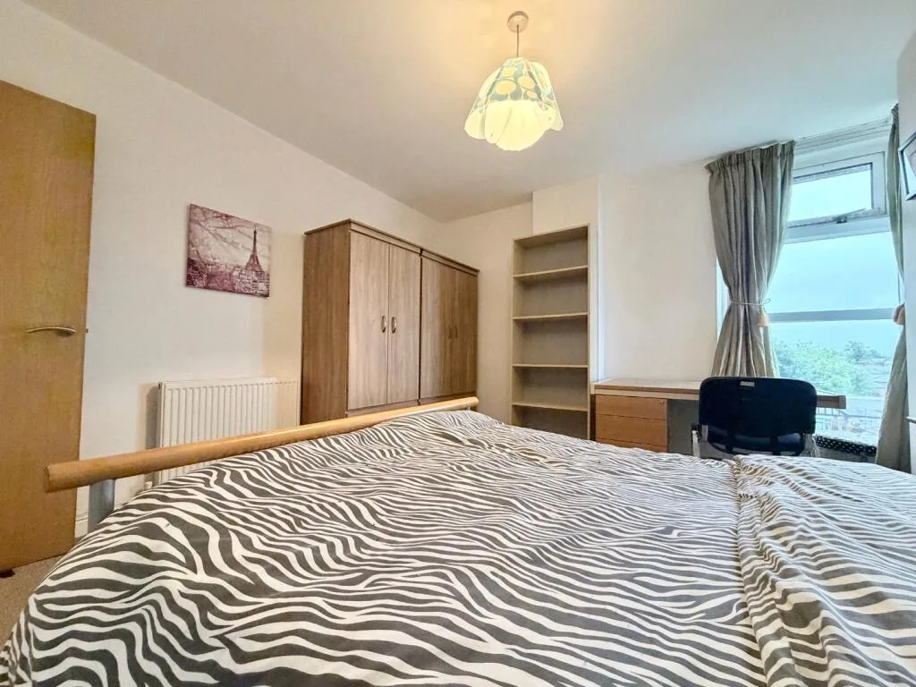 2 bedroom penthouse for rent