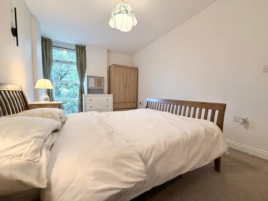 2 bedroom penthouse for rent