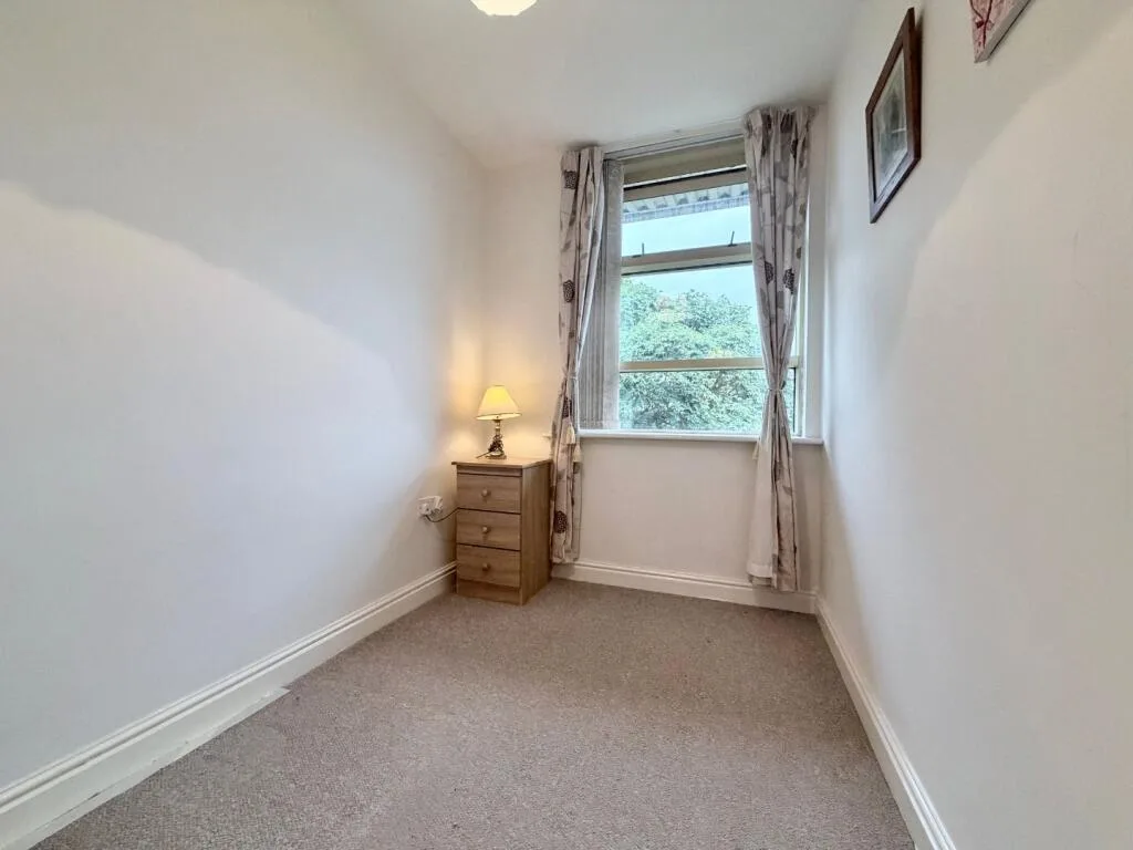 2 bedroom penthouse for rent