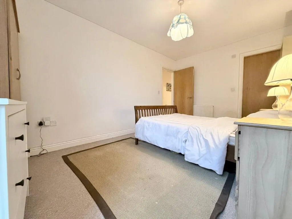 2 bedroom penthouse for rent