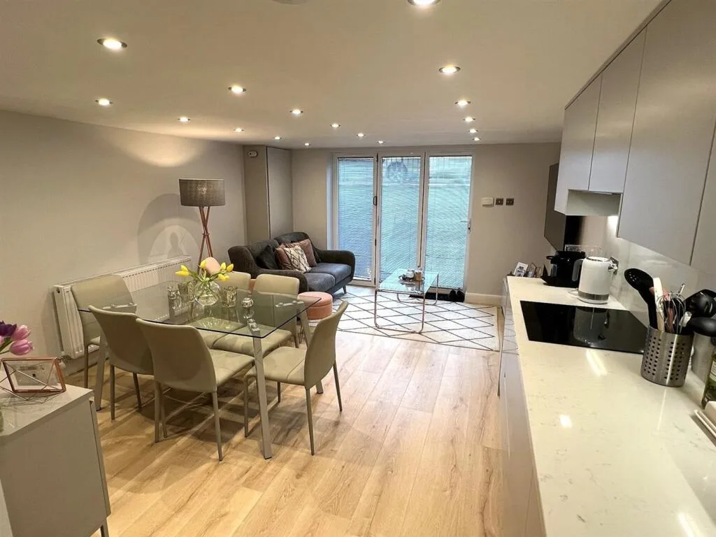 2 bedroom apartment for rent