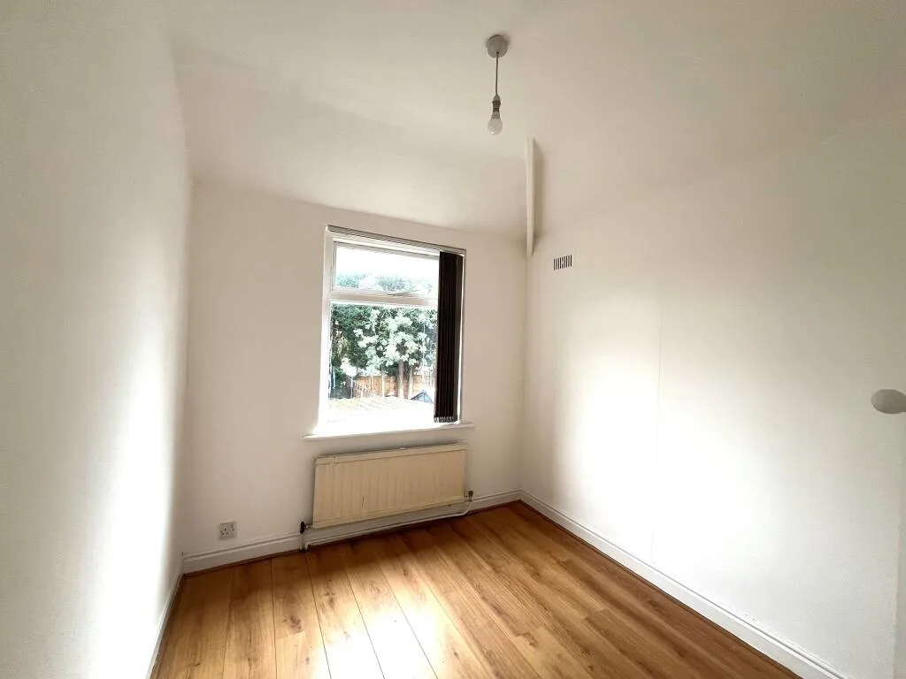 3 bedroom semi-detached house for rent