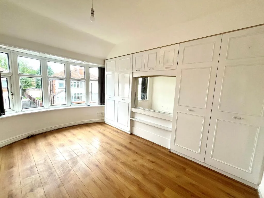 3 bedroom semi-detached house for rent