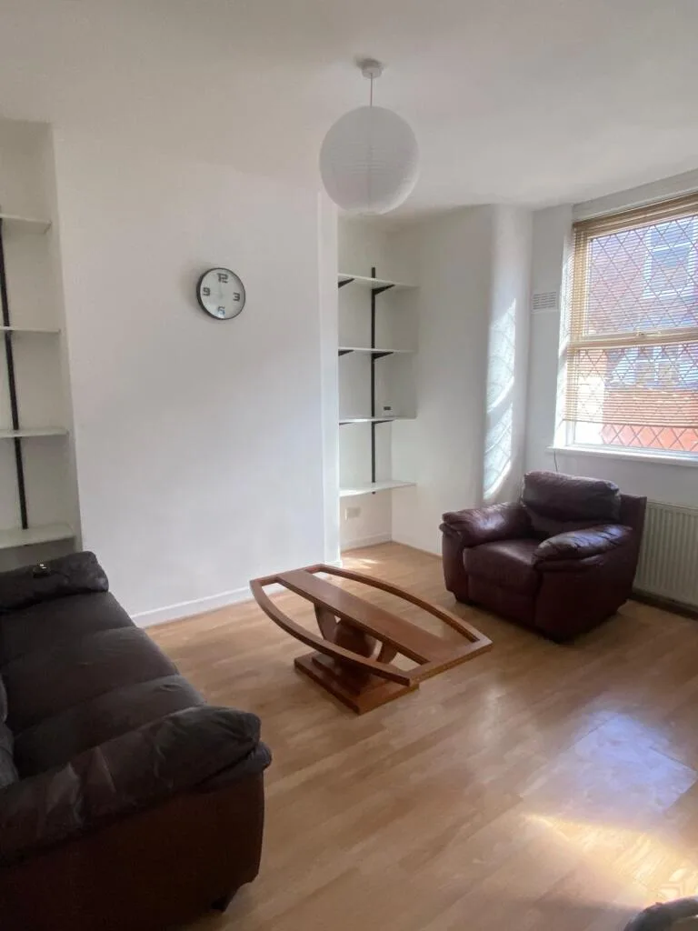 4 bedroom terraced house for rent