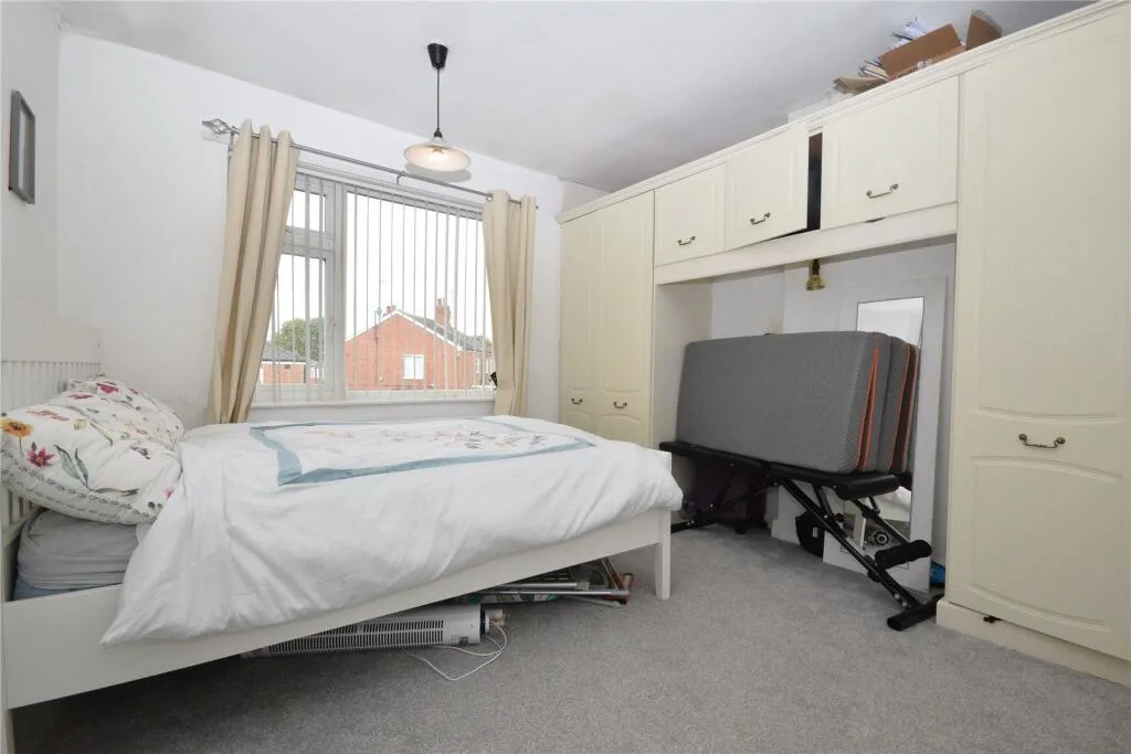 3 bedroom semi-detached house for rent