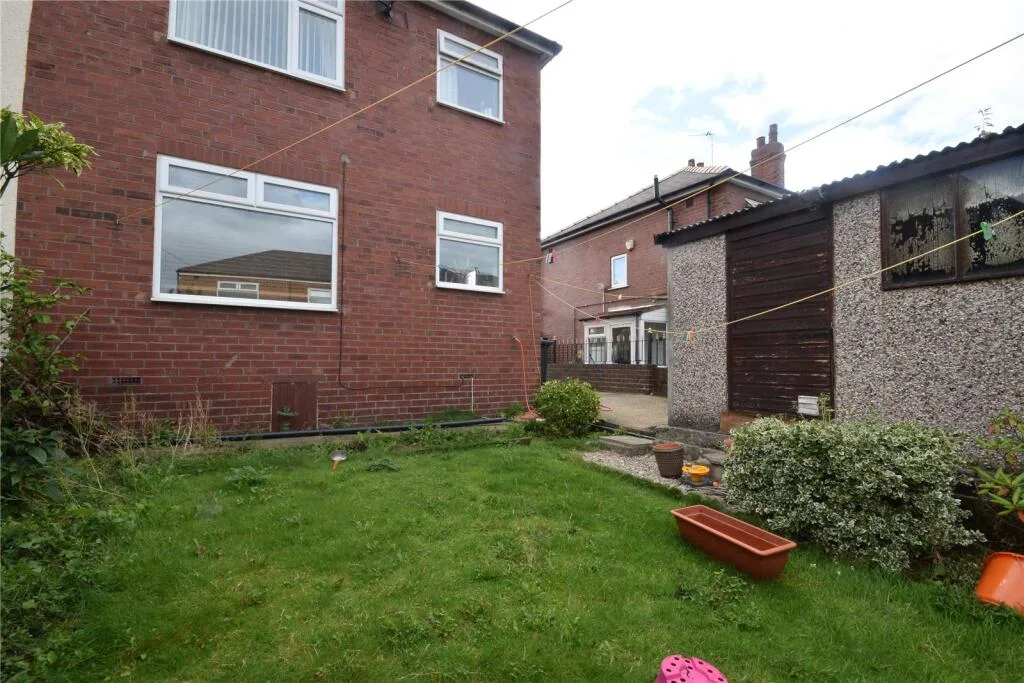 3 bedroom semi-detached house for rent