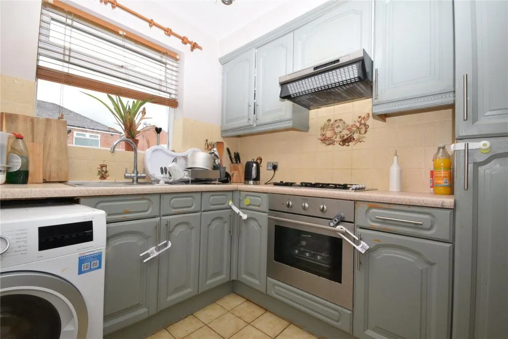3 bedroom semi-detached house for rent