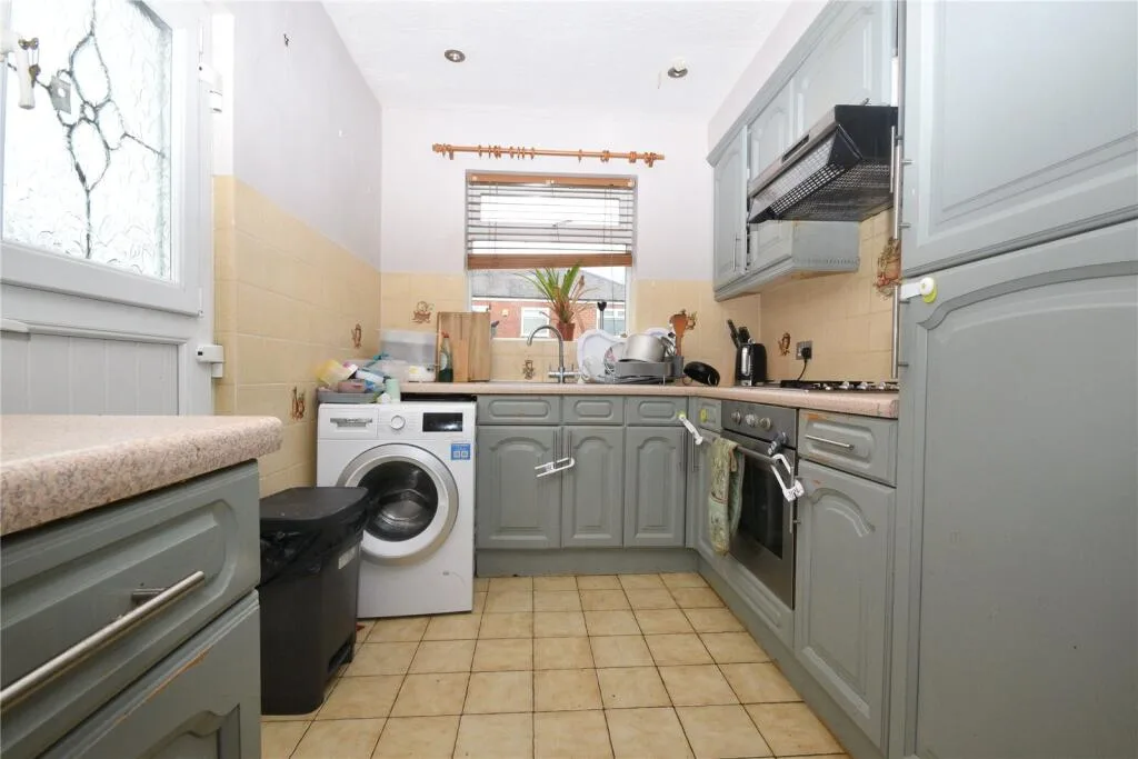 3 bedroom semi-detached house for rent