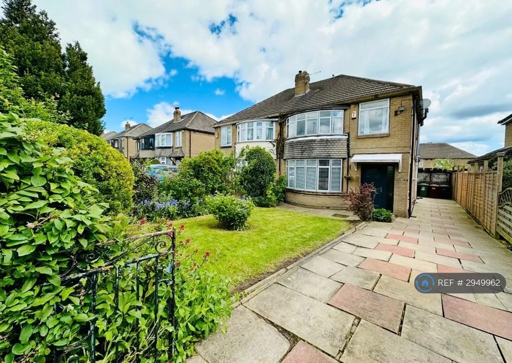 3 bedroom semi-detached house for rent