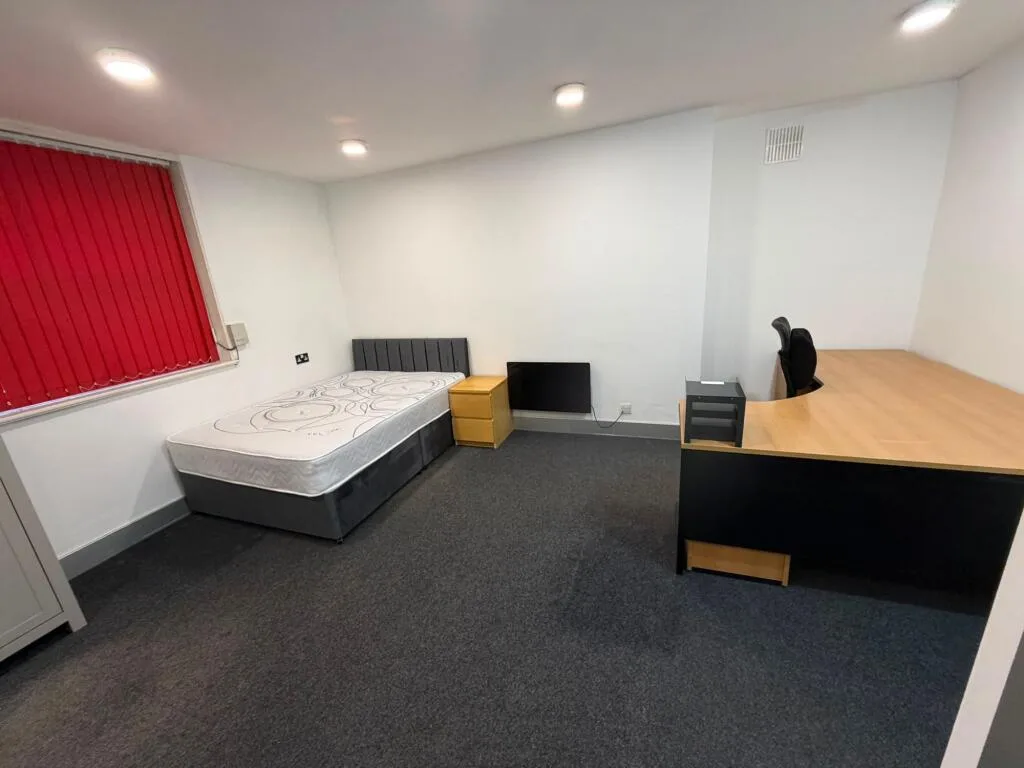4 bedroom flat for rent