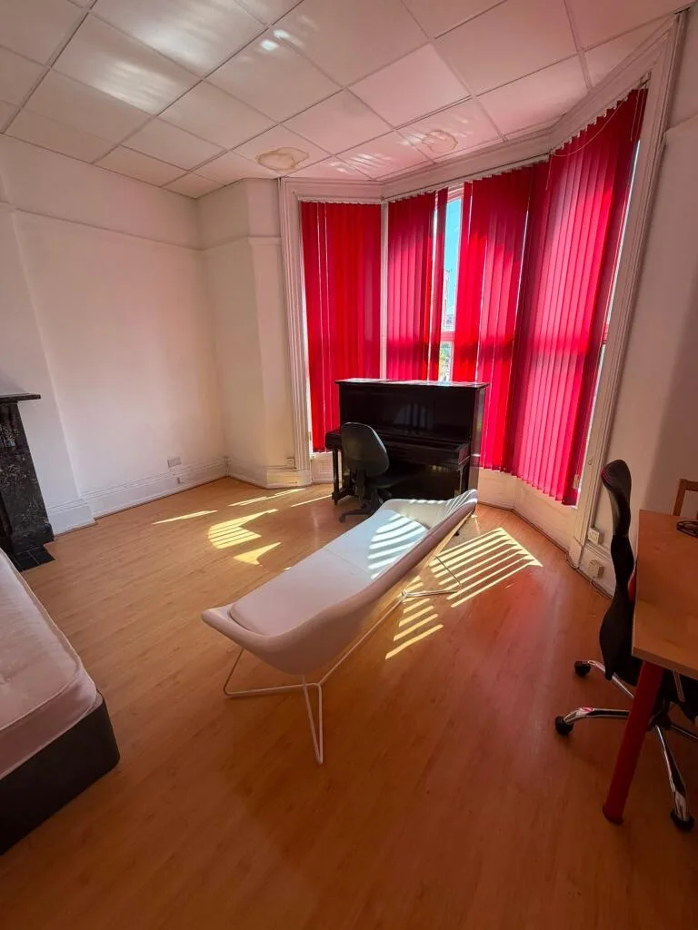 4 bedroom flat for rent