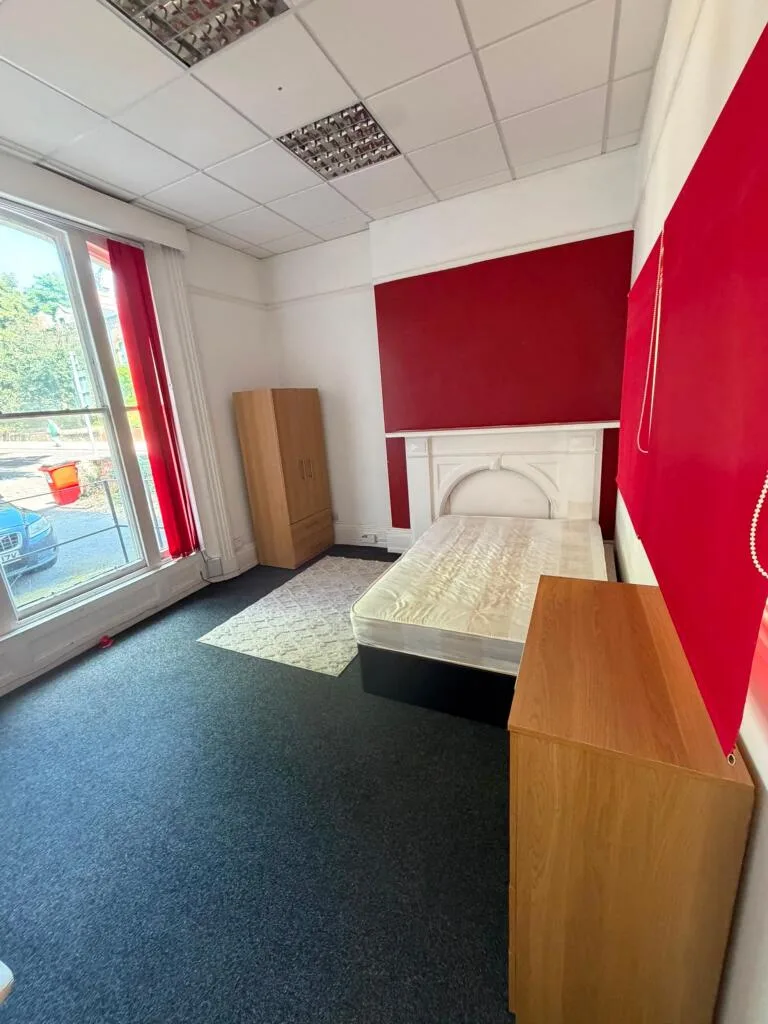 4 bedroom flat for rent